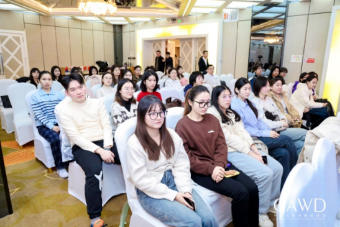 1225 周-新聞稿-第四屆全球海外倉及跨境供應鏈共享共建創新發展大會暨駐華使節嘉年華在京圓滿落幕202412132107.png
